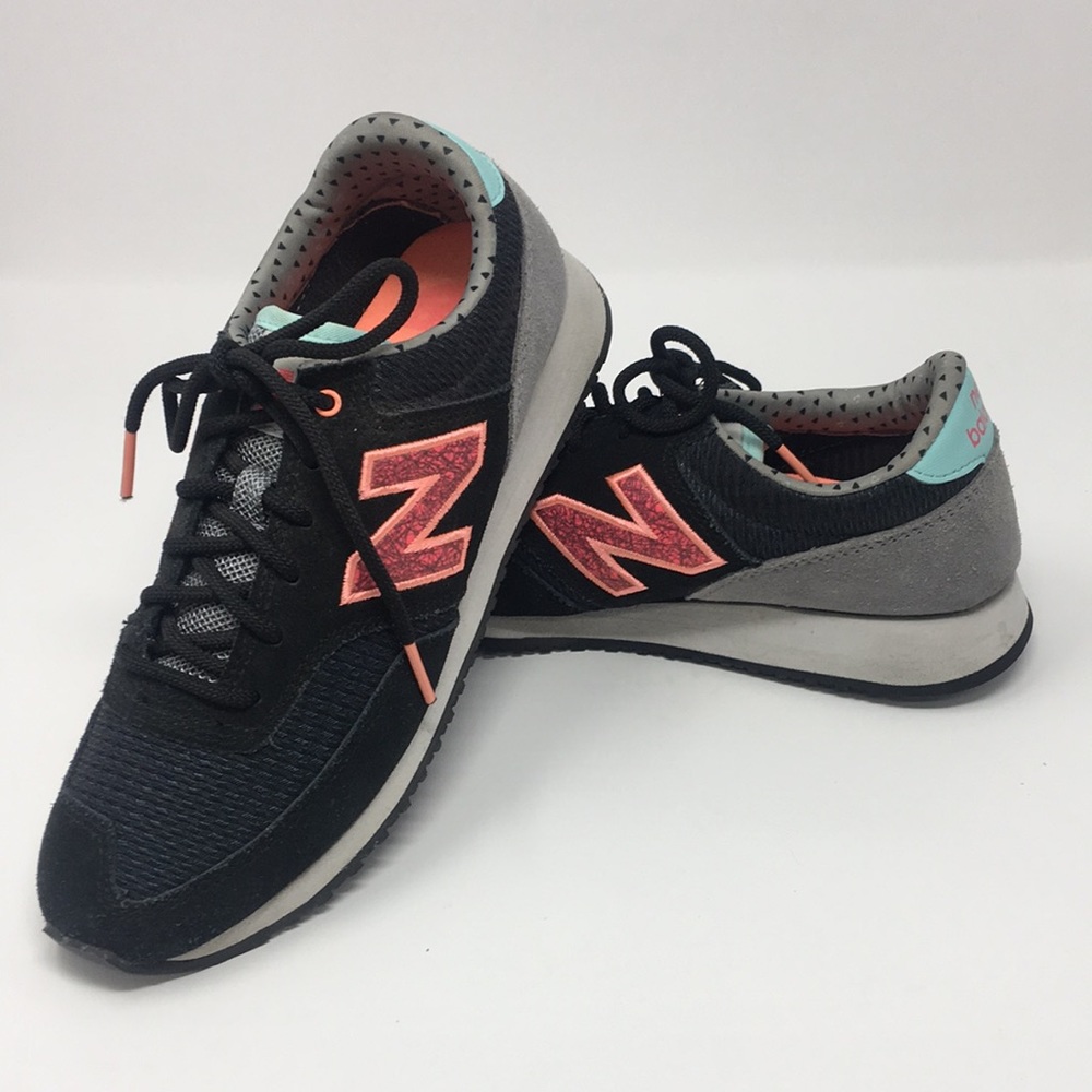 Women’s New Balance Tennis shoes